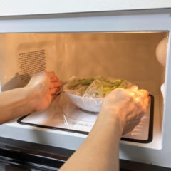 野菜を電子レンジで加熱｜栄養価で見るメリットとデメリット