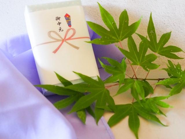 お中元には熨斗を掛けるのがマナー
