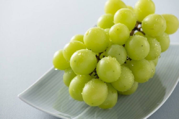 食べ過ぎると太るといわれているシャインマスカット